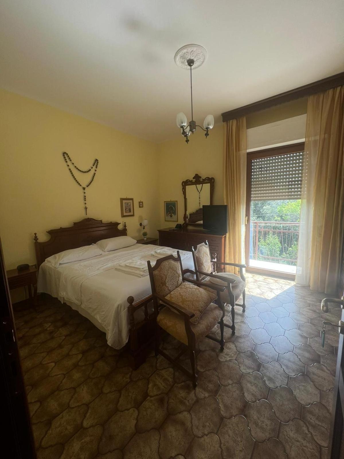 Affittacamere Da Elio E Renata Calvi dell' Umbria Bagian luar foto